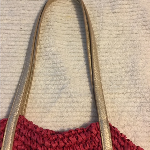 Woven Large Pink, straw bag, tote, gold handles - Picture 5 of 7